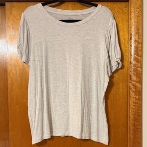 Market & Spruce Light Gray Short Sleeve Top